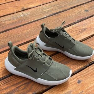 Nike E Series Women 7.5 UK 6.5